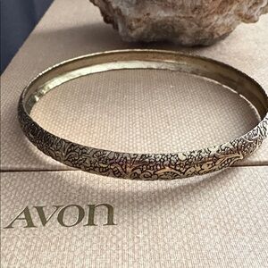Vintage Avon Intricate Embossed Floral GoldTone Bangle - Recessed Detailing 291